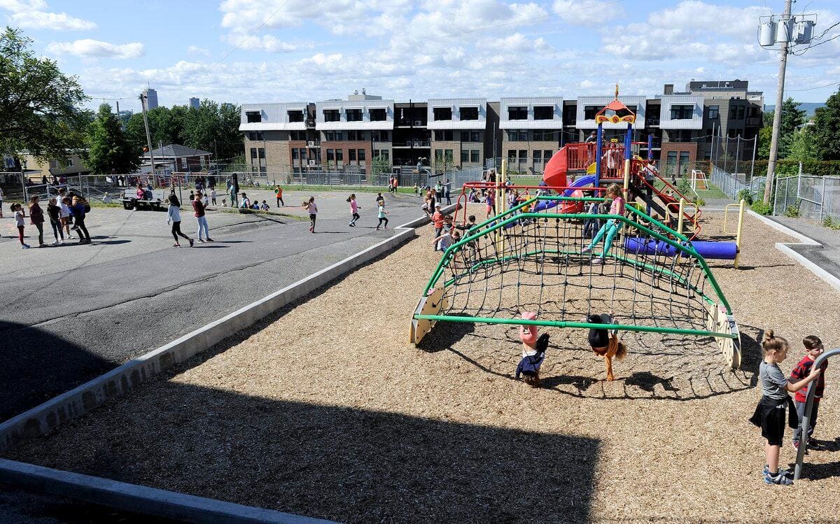 tous les personnages de la récréation