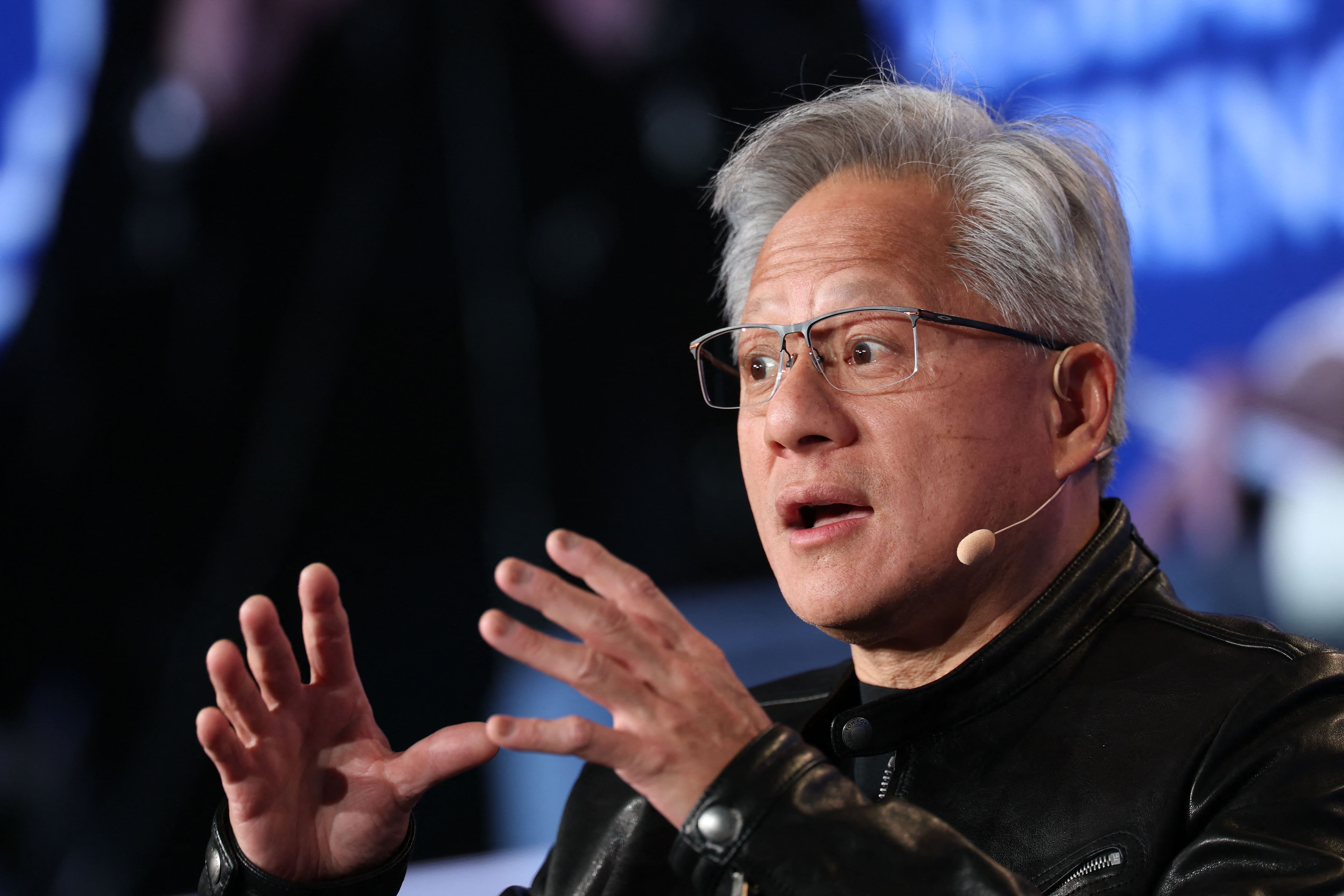 Le patron de Nvidia se rend finalement en Chine avec Trump