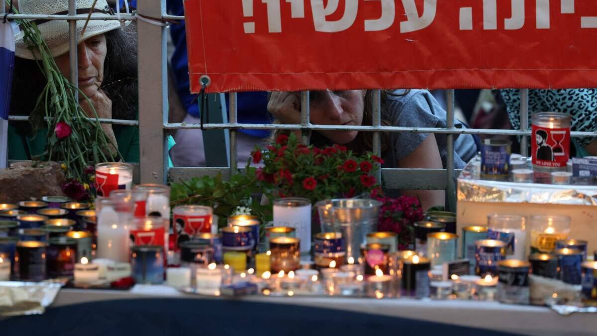 Funérailles et prières pour que les otages retrouvés morts soient «les derniers»