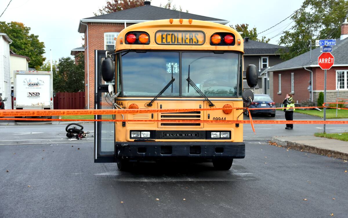 Un autobus scolaire happe mortellement un cycliste &agrave; Drummondville