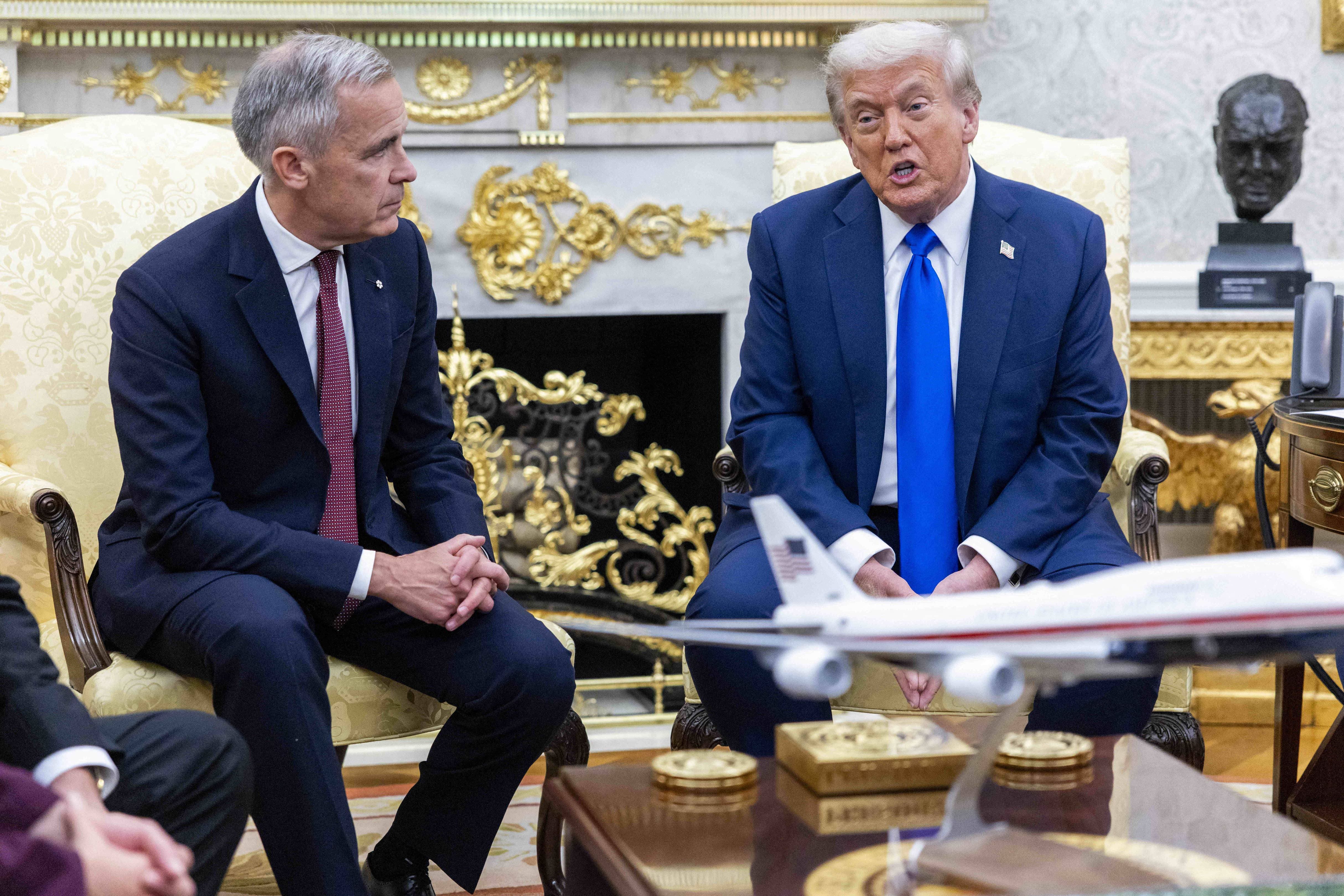 Trump veut «vous extorquer maintenant en attendant de vous extorquer davantage plus tard», clame un analyste