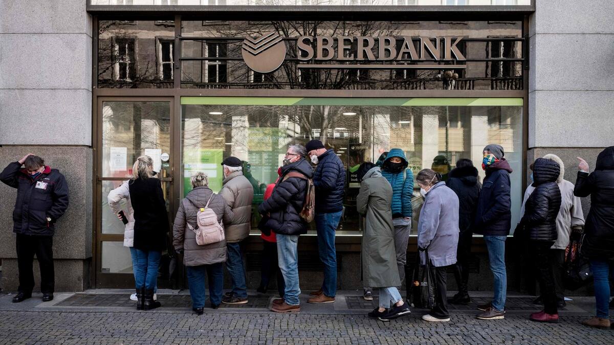 Ukraine: la filiale européenne de la banque russe Sberbank en détresse