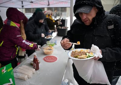 From ex-addict to good Samaritan: Serves 200 hot meals to homeless in Quebec