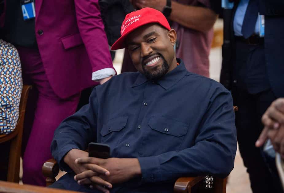 Image principale de l'article Kanye West a congédié un employé par message texte