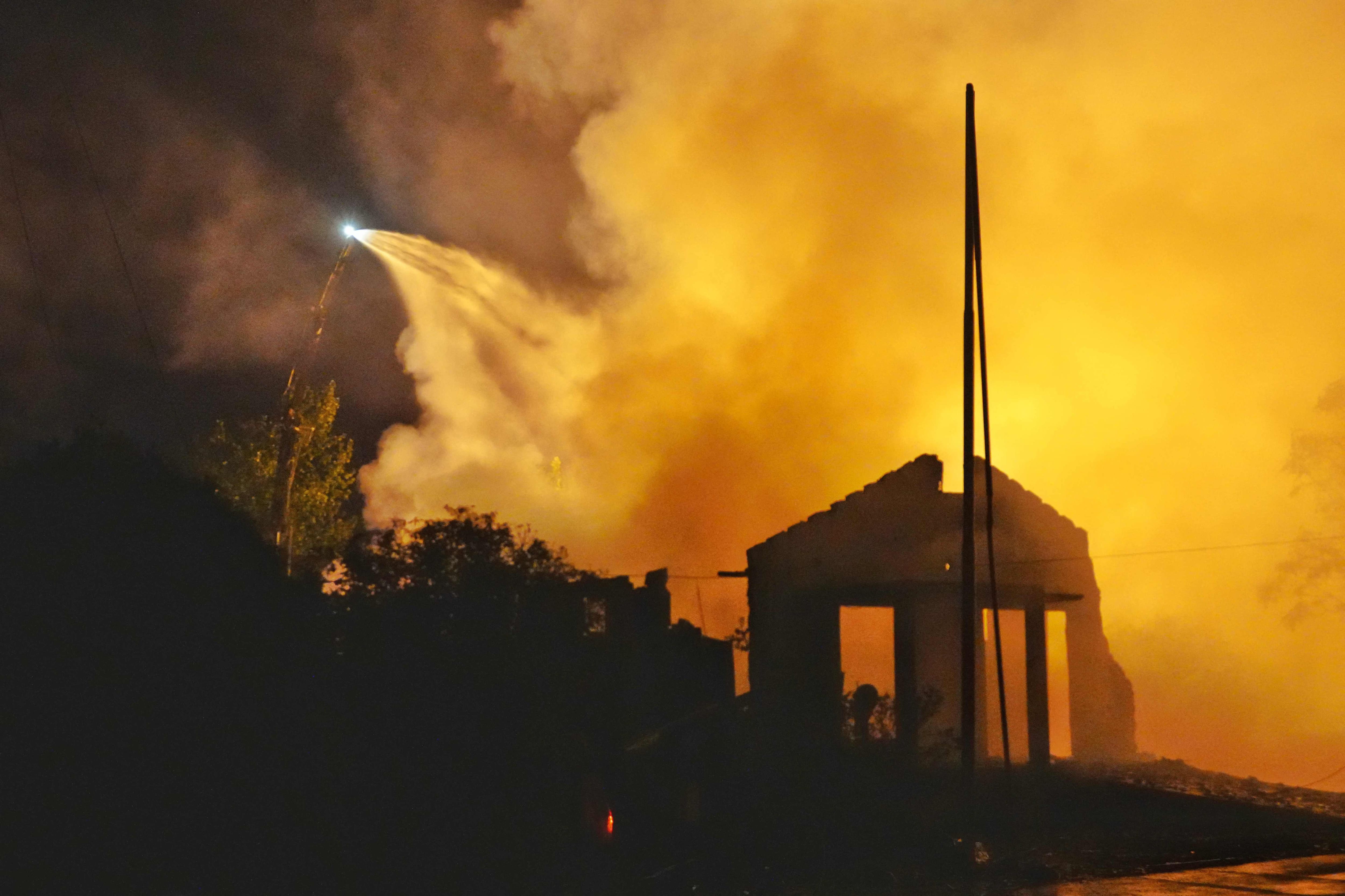Chine: une explosion dans une usine de feux d'artifice fait au moins 21 ...