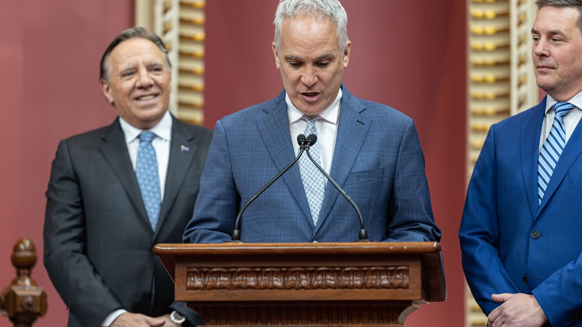 Il quitte la CAQ pour Poilievre: Éric Lefebvre doit démissionner, dit le PQ