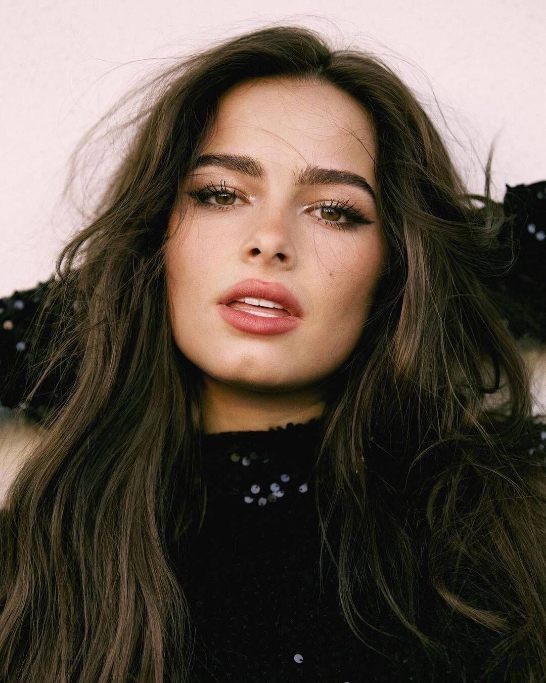 Le sex hair est la coiffure de 2023