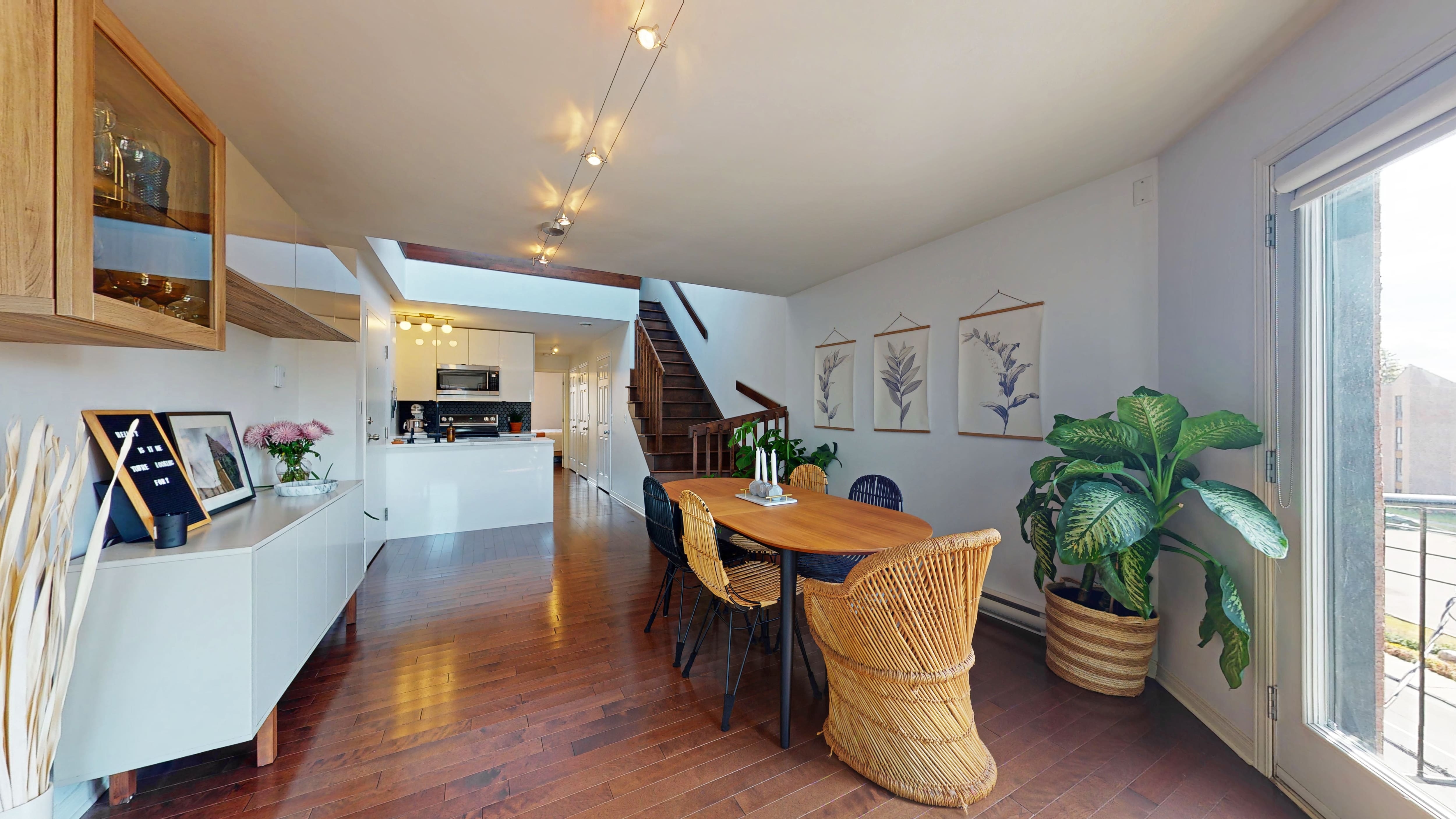 Un condo lumineux et près d'un métro pour 399 000$