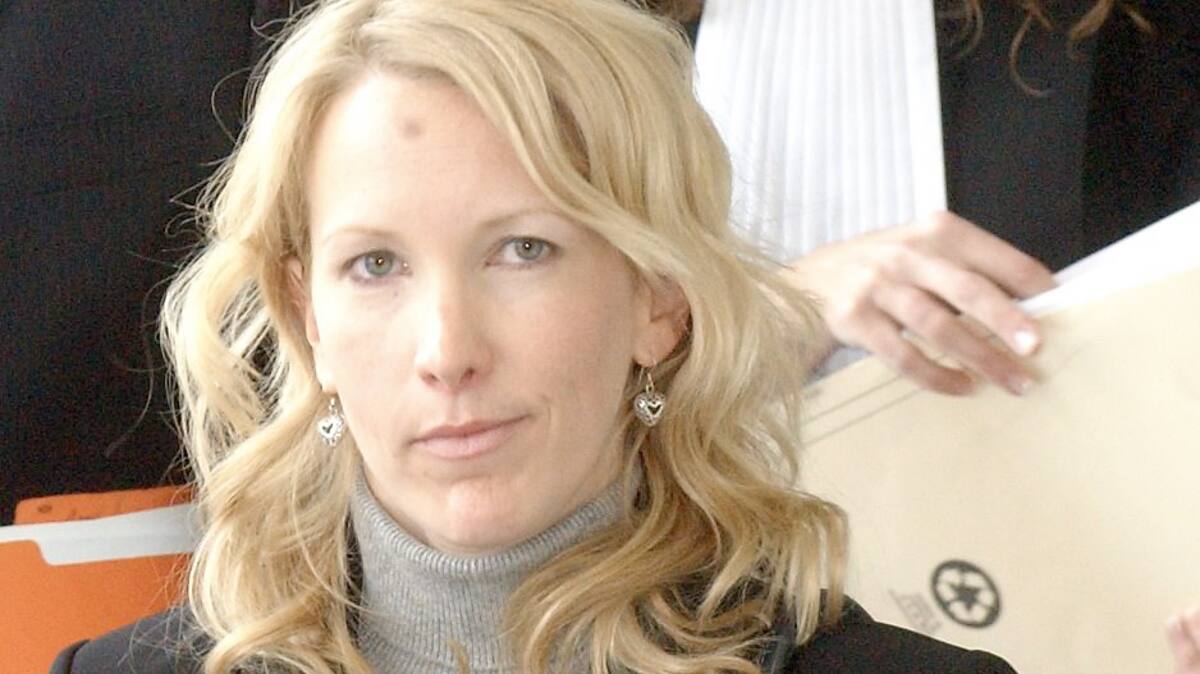 Meurtre d'Adrienne McColl: la Couronne critique vivement une pathologiste