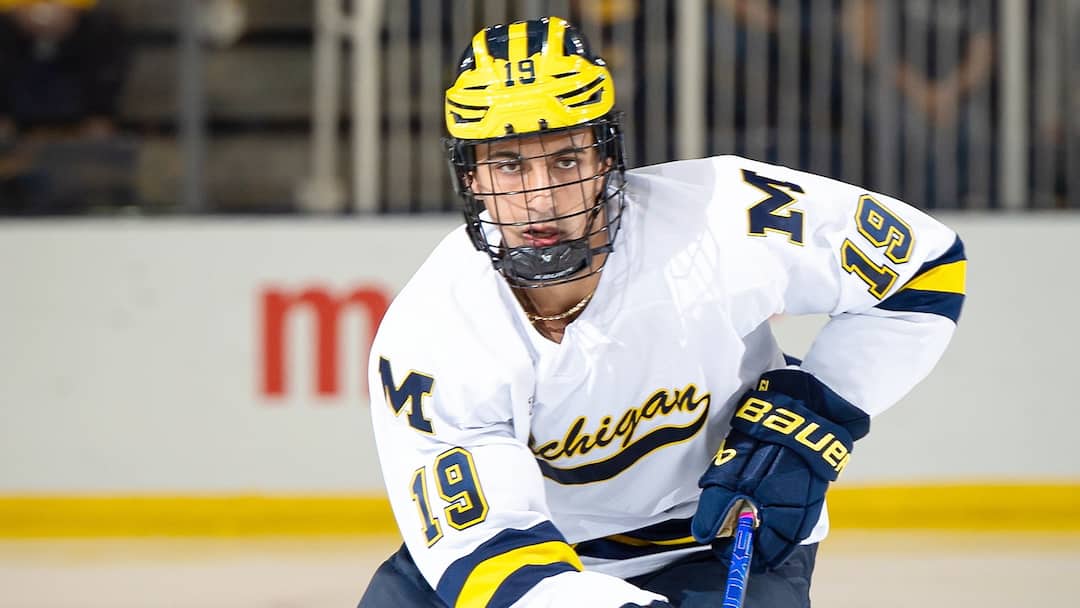 Michael Hage amorce sa saison avec cinq points! - TVA Sports