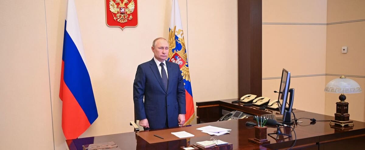 Ukraine: Russia adopts a set of laws against sanctions Ukraine: Russia adopts a set of laws against sanctions