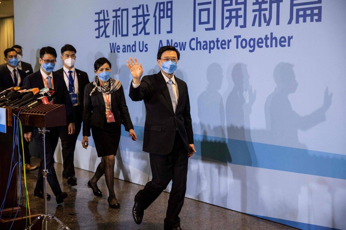 L'ex-patron de la s&eacute;curit&eacute; John Lee va &ecirc;tre d&eacute;sign&eacute; chef de Hong Kong