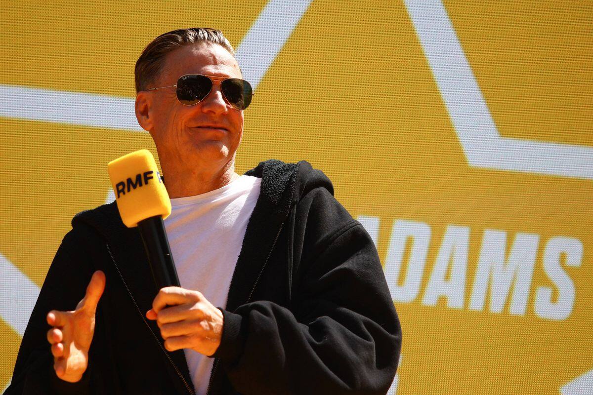 Bryan Adams au Qu&eacute;bec: de Lady Di &agrave; Taylor Swift, 6 c&eacute;l&eacute;brit&eacute;s avec qui il a partag&eacute; des moments uniques