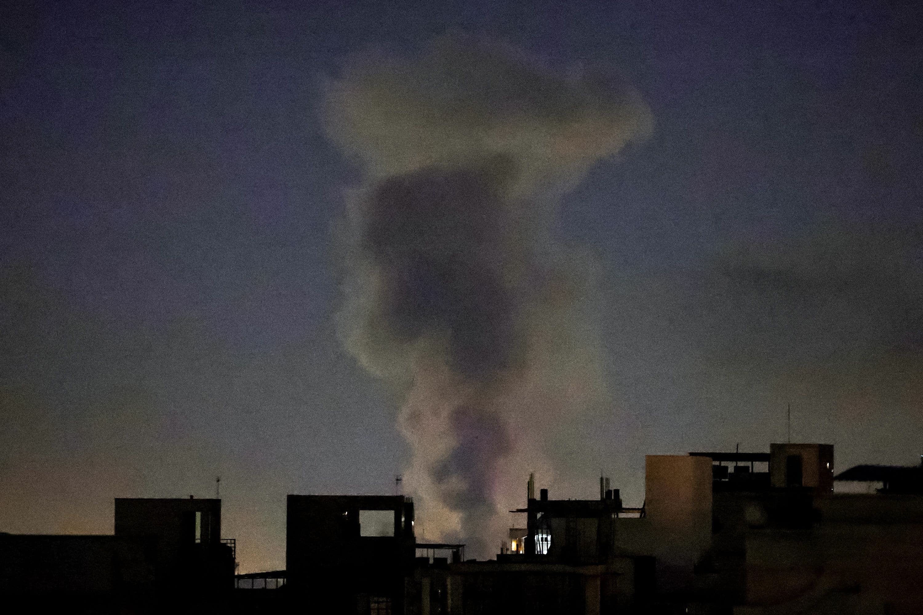 Conflit au Moyen-Orient: &laquo;les limites de l&rsquo;Iran peuvent arriver rapidement&raquo;, estime une politologue