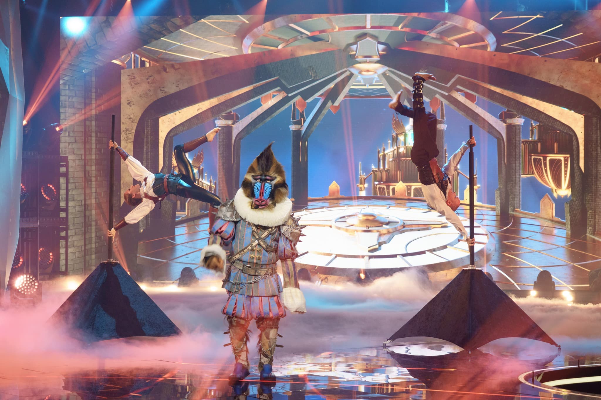 Ce chanteur adoré du public démasqué