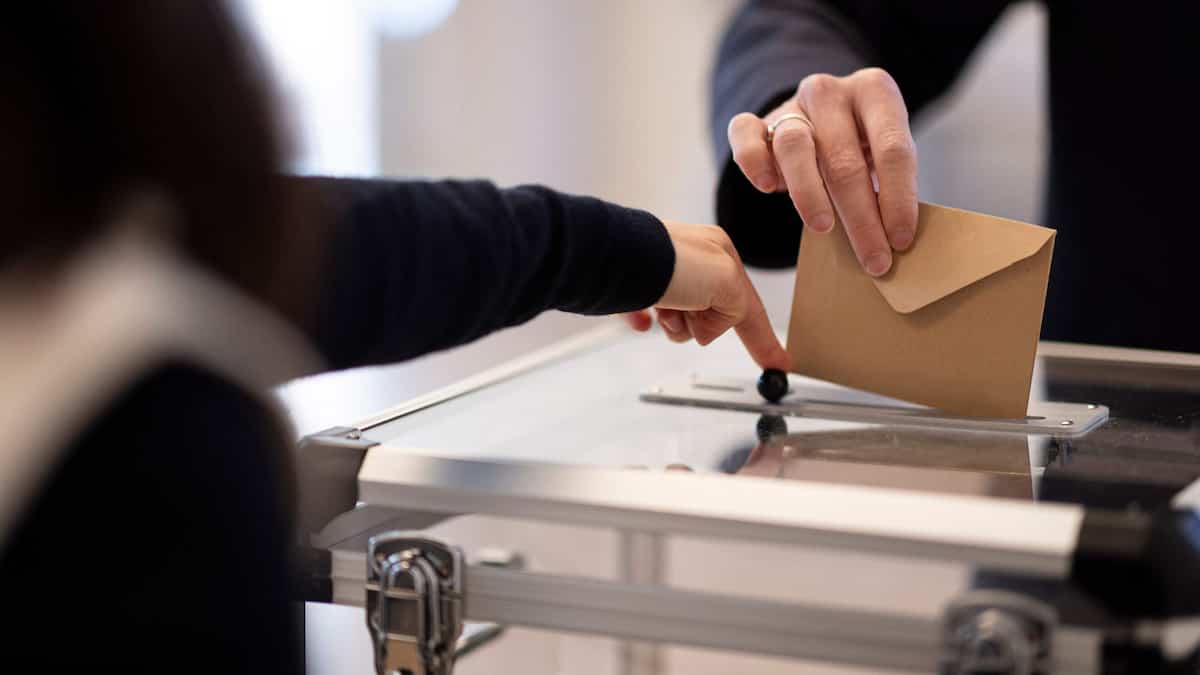 Municipales en France: ouverture des bureaux de vote pour le second tour