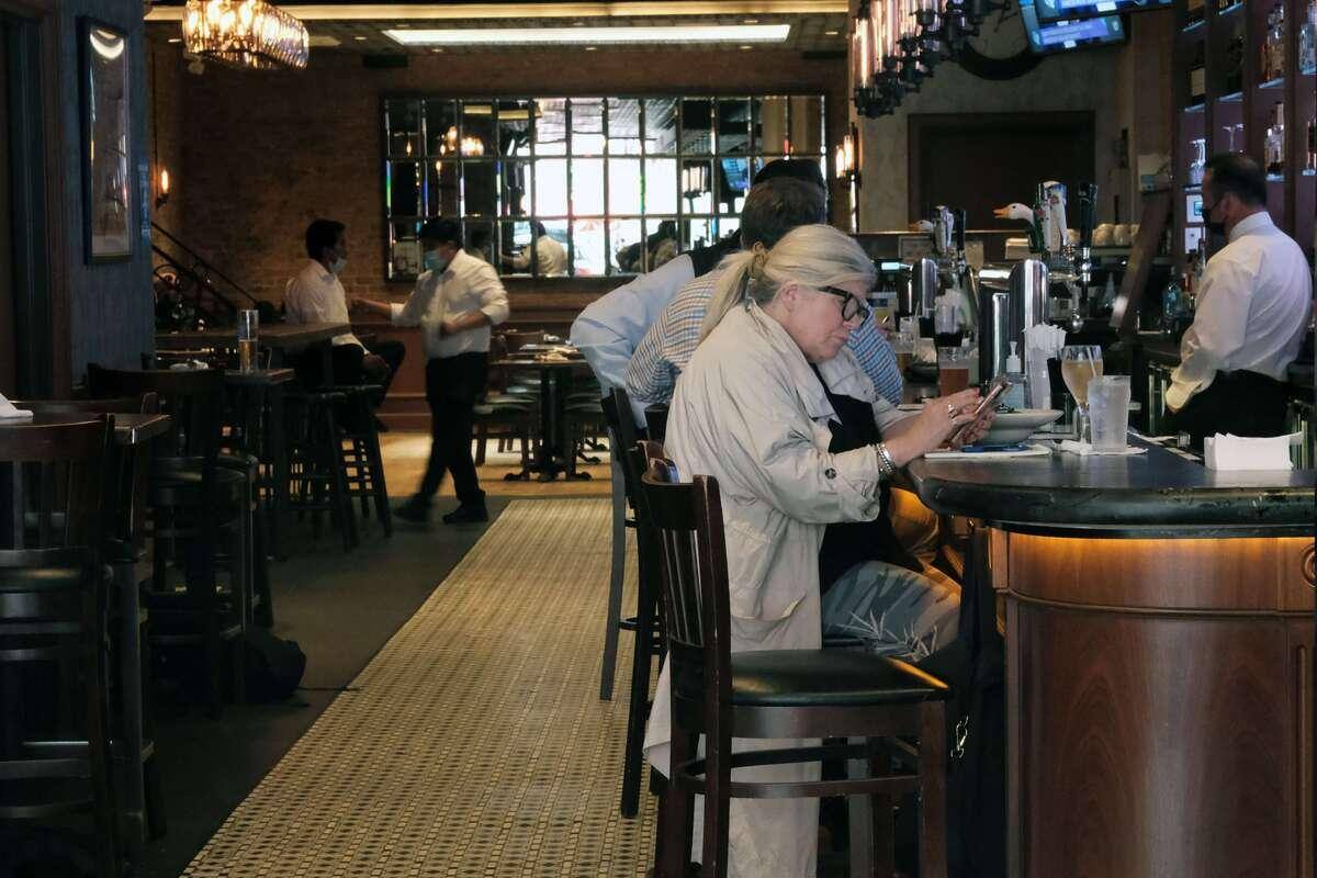 Les propri&eacute;taires de bars m&eacute;contents des mesures sanitaires