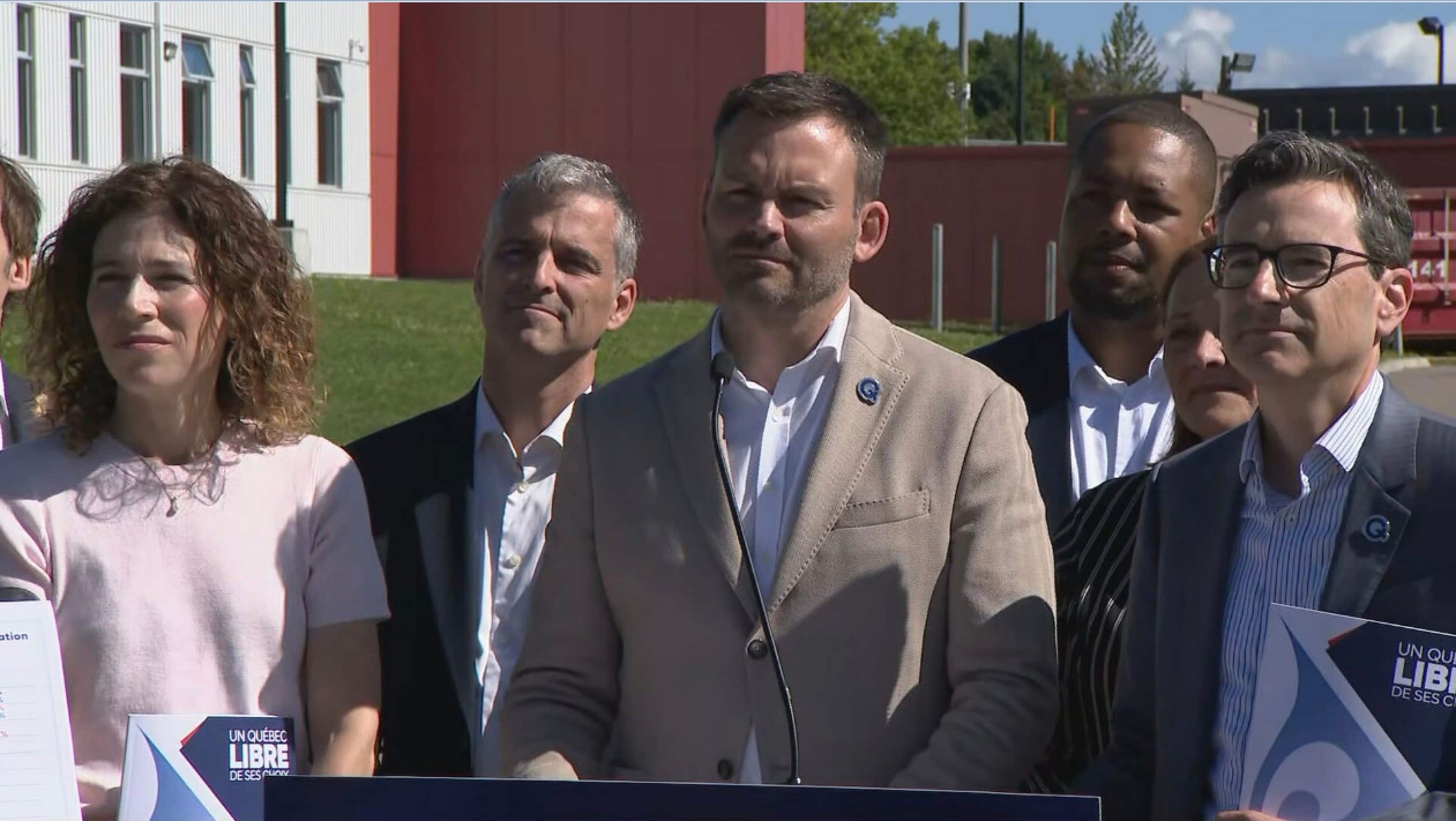 Le PQ se pencherait sur la langue de socialisation des ados dans les écoles, dans son plan pour renverser le déclin du français