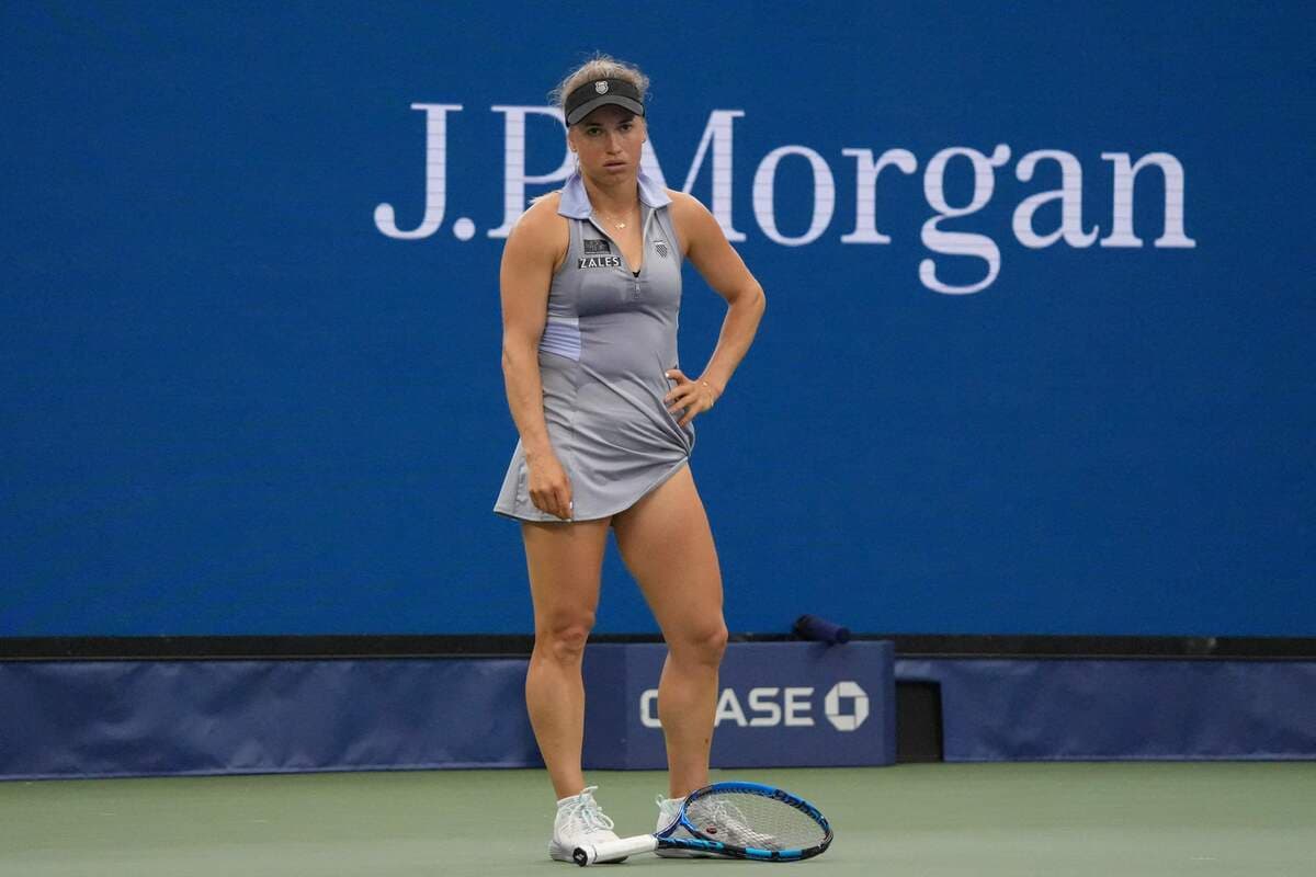 Tennis : une ramasseuse de balles cibl&eacute;e par une joueuse frustr&eacute;e