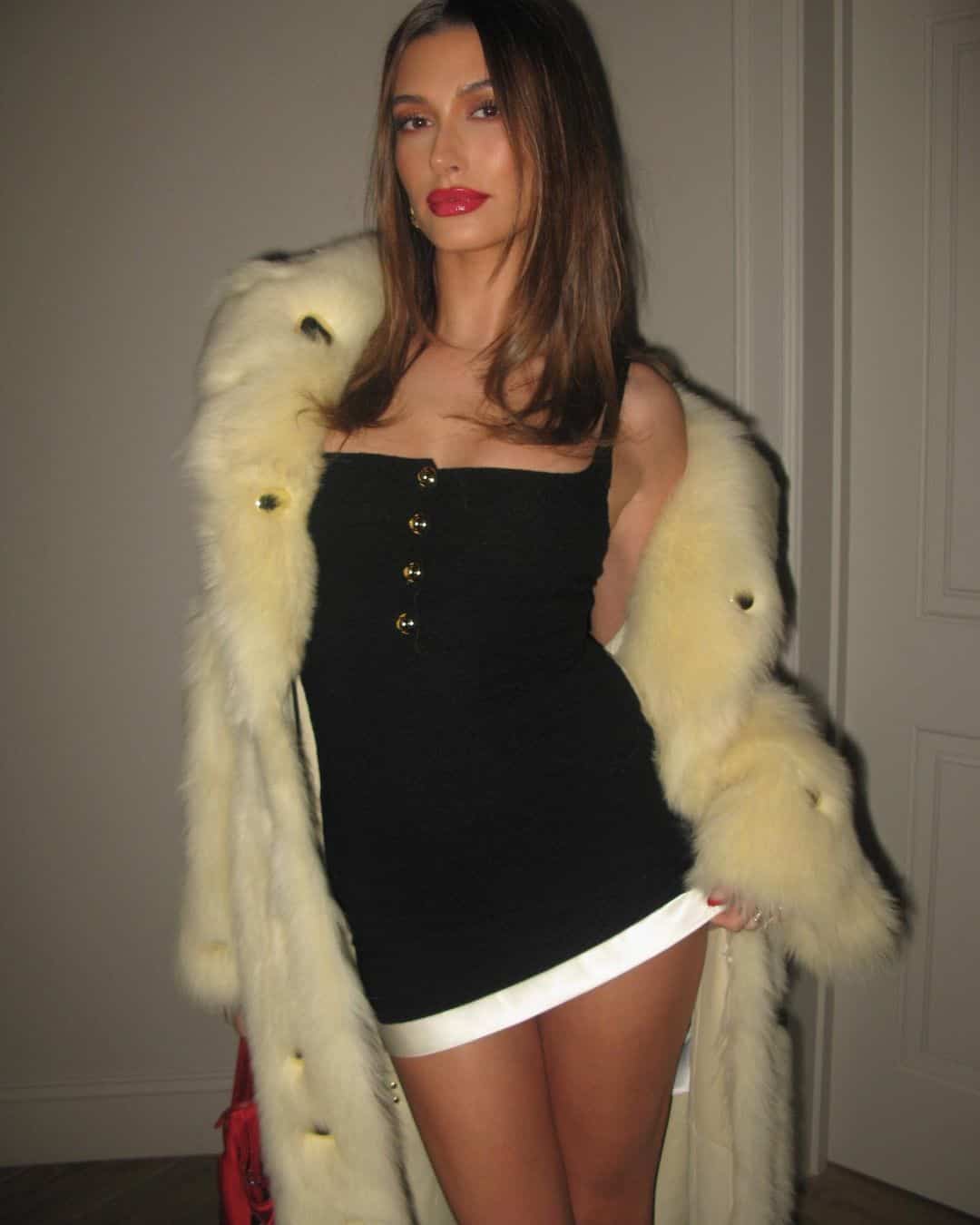 Hailey Bieber adopte LA coupe courte de 2023