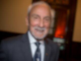 Yvon Deschamps prend sa retraite