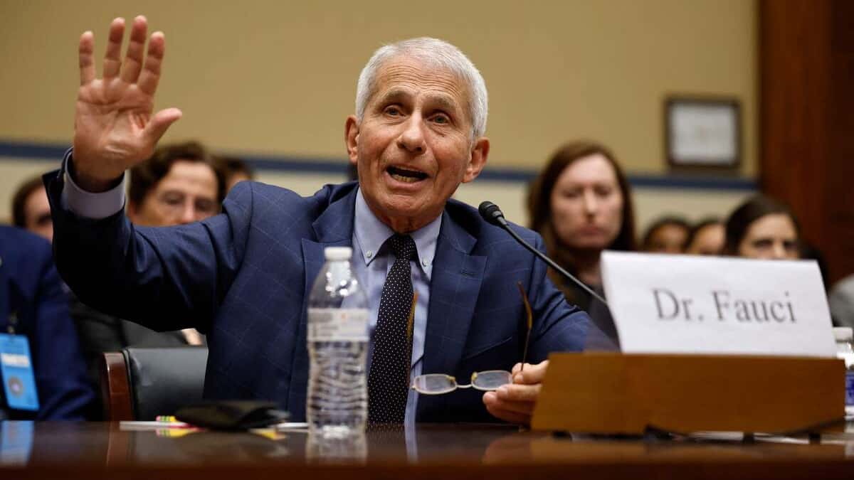 Au Congrès américain, la droite s'en prend à Anthony Fauci, l'ancien conseiller à la COVID-19 de Trump