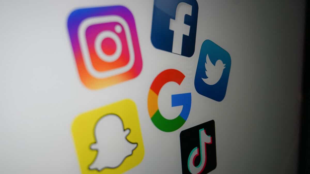 Le Mexique envisage à son tour de légiférer sur l'interdiction des réseaux sociaux aux adolescents