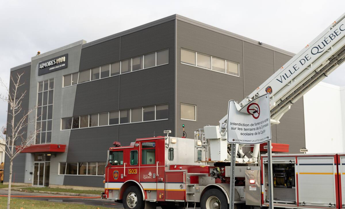 [EN IMAGES] Québec Armoires PMM victime d’un incendie criminel TVA Nouvelles