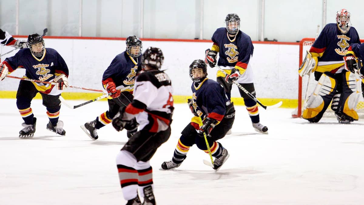 Interdiction du sport pour les meilleurs élèves de Charlevoix : une décision controversée