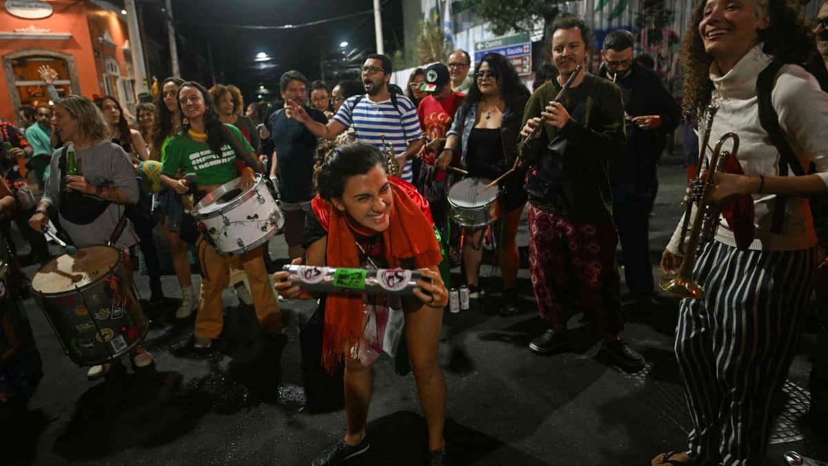 «Bolsonaro en prison!», «injustice»: les divisions du Brésil s'étalent