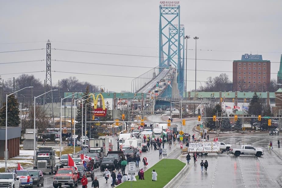 Image principale de l'article Les impacts du blocage du pont Ambassador