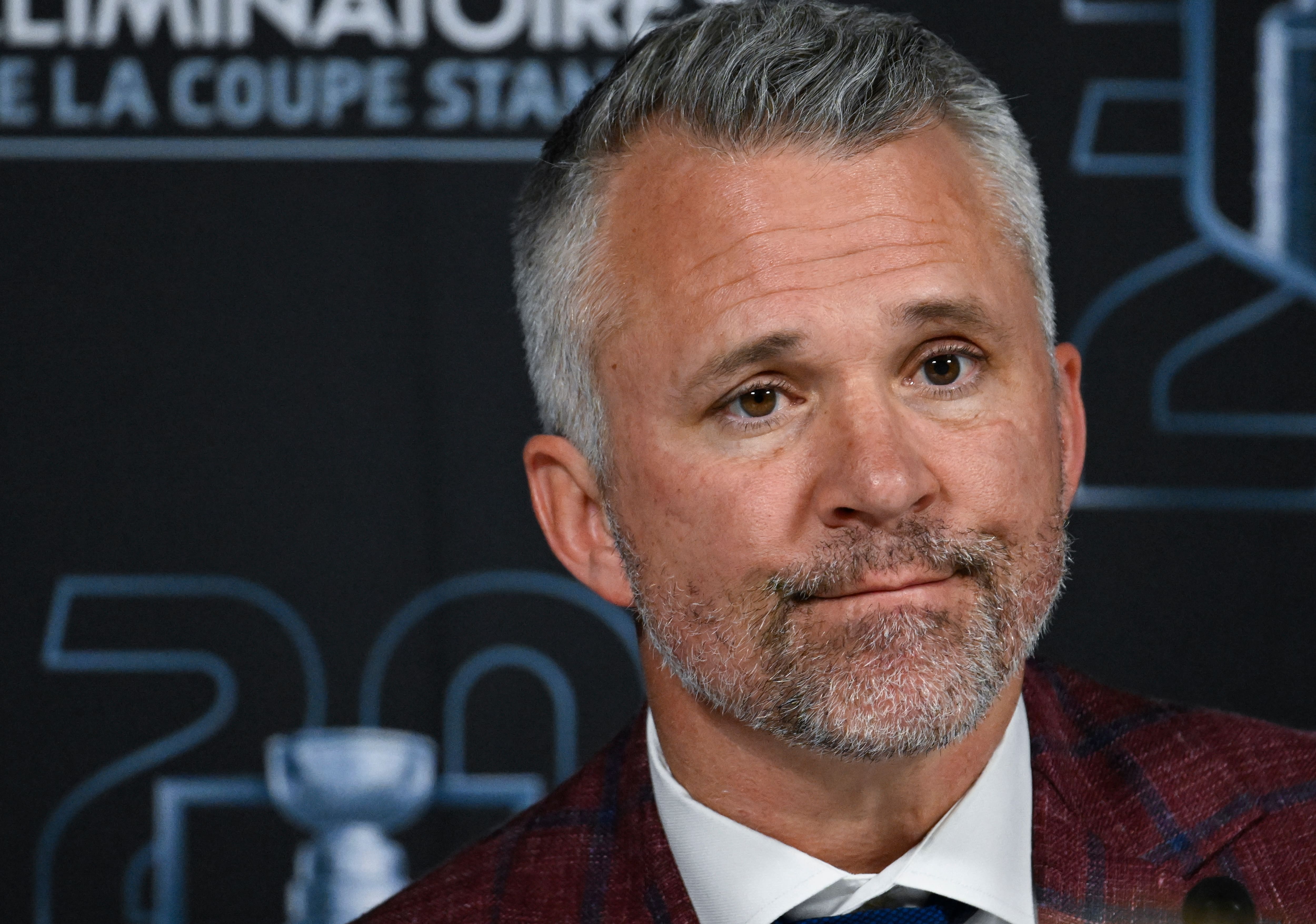 Martin St-Louis n’aime pas particulièrement les rencontres avec les médias les jours de match. Ça n’a jamais été plus évident que lundi midi.