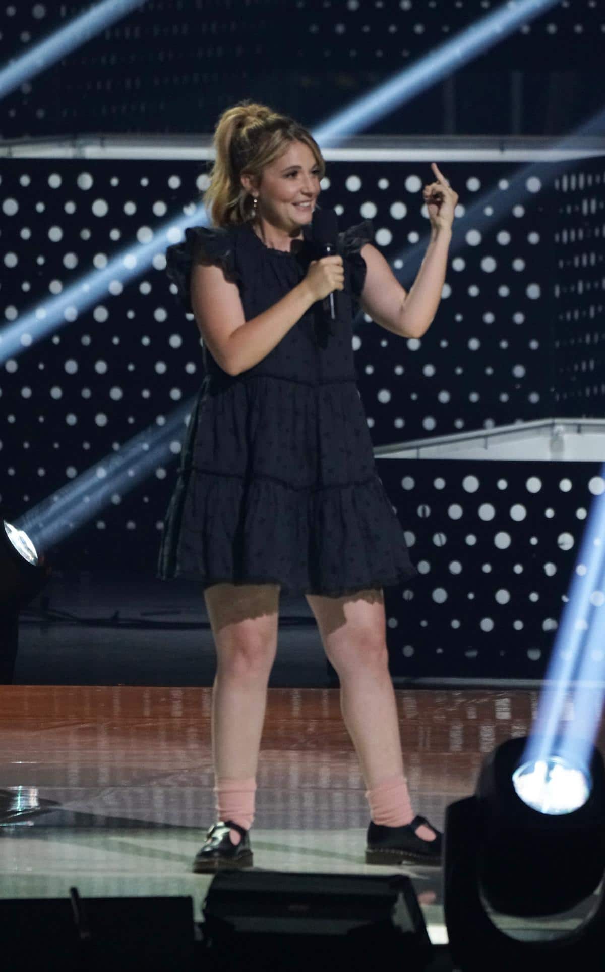 Rosalie Vaillancourt annonce sa grossesse sur scène et sur ...