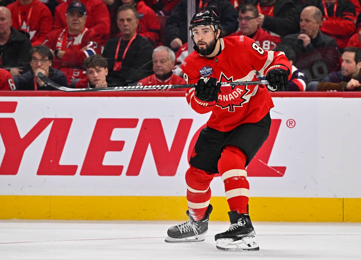 Pendant que les États-Unis se questionnent sur l'exclusion de Lane Hutson et Cole Caufield, le Canada commence à se poser des questions sur Drew Doughty