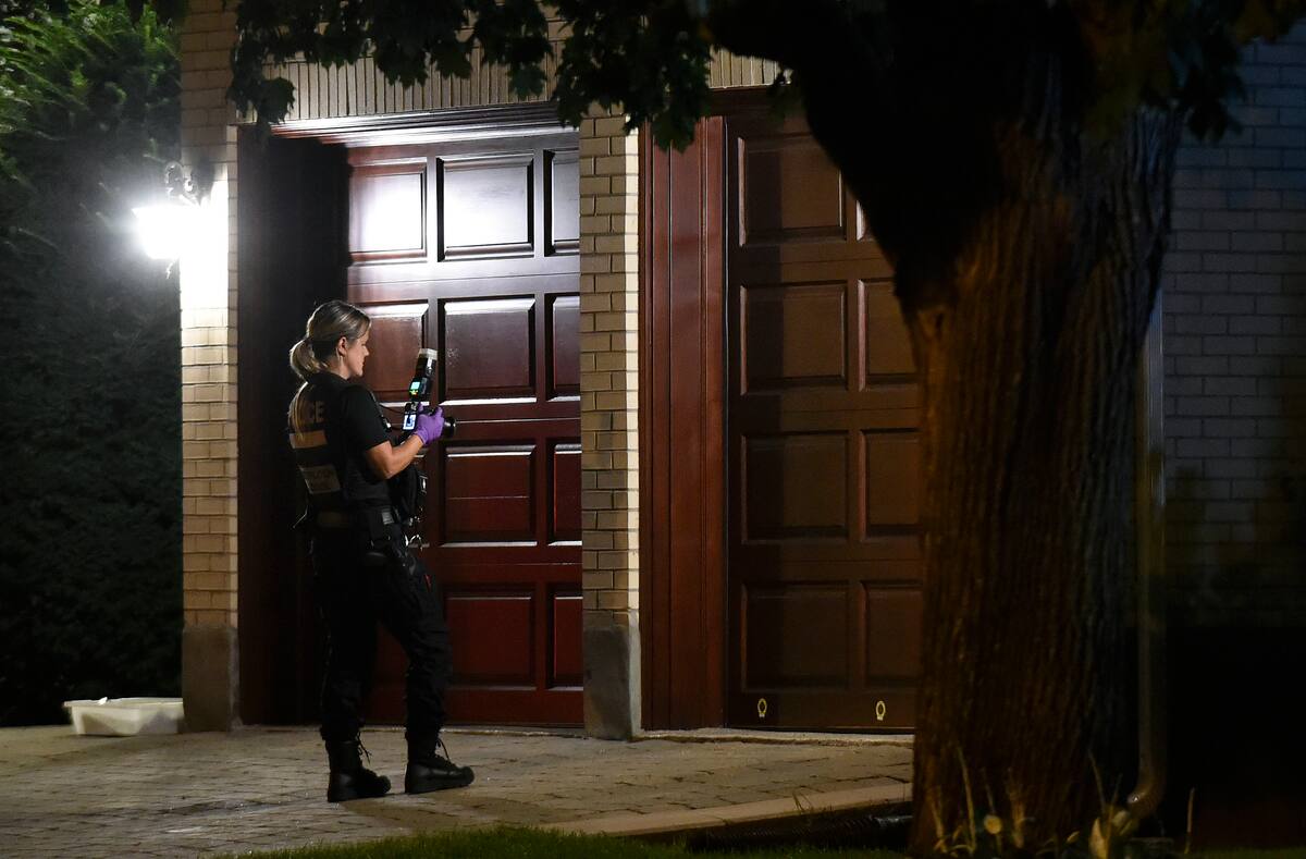 [PHOTOS] Montr&eacute;al: des coups de feu tir&eacute;s sur une r&eacute;sidence de Kirkland