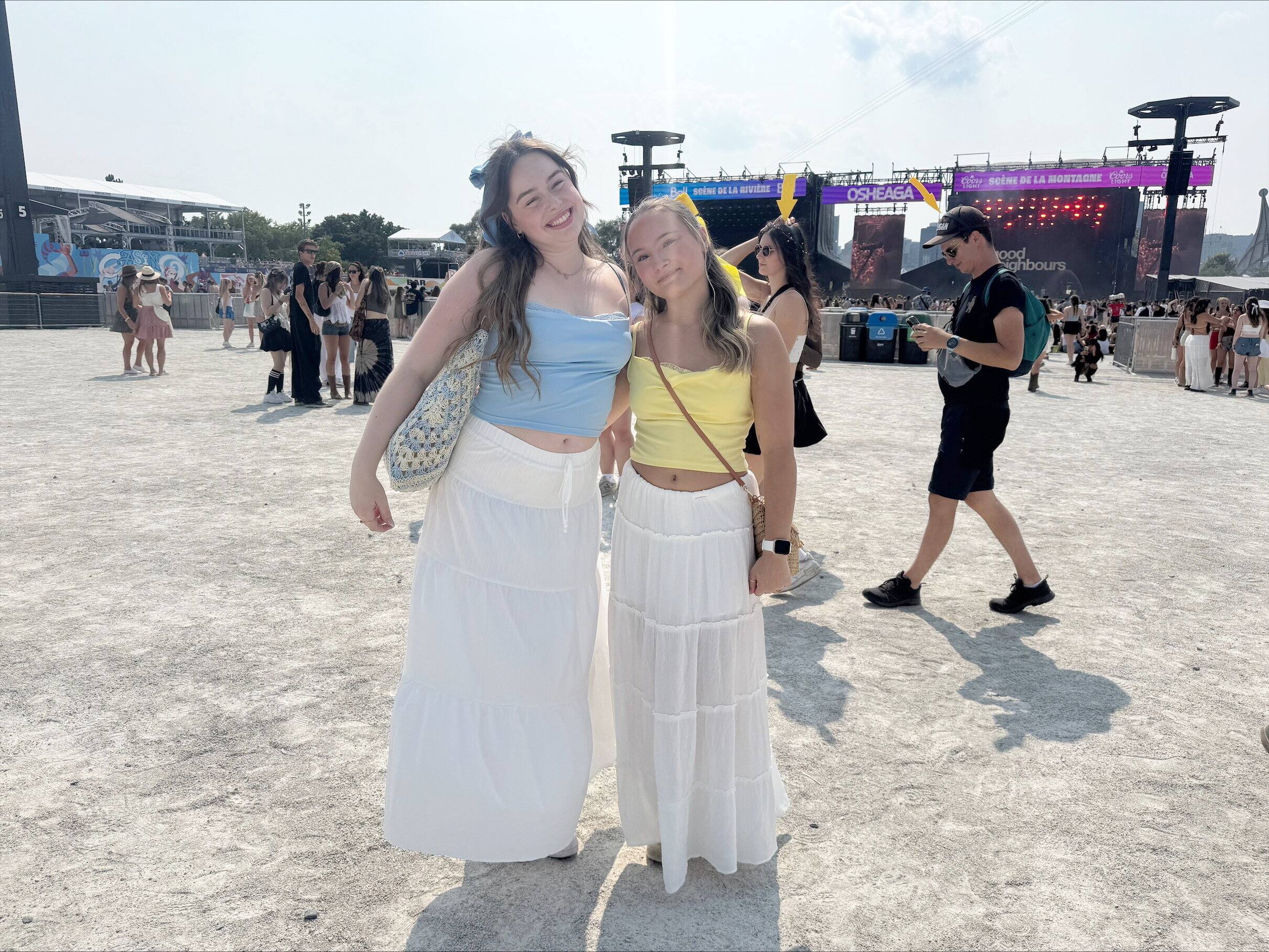 Zoé Béliveau (19), de Sutton, y Magalie Grégoire (19), de Saint-Jean, estaban en el Festival Osheaga, 2 de agosto de 2025. Crédito: Félix Desjardins