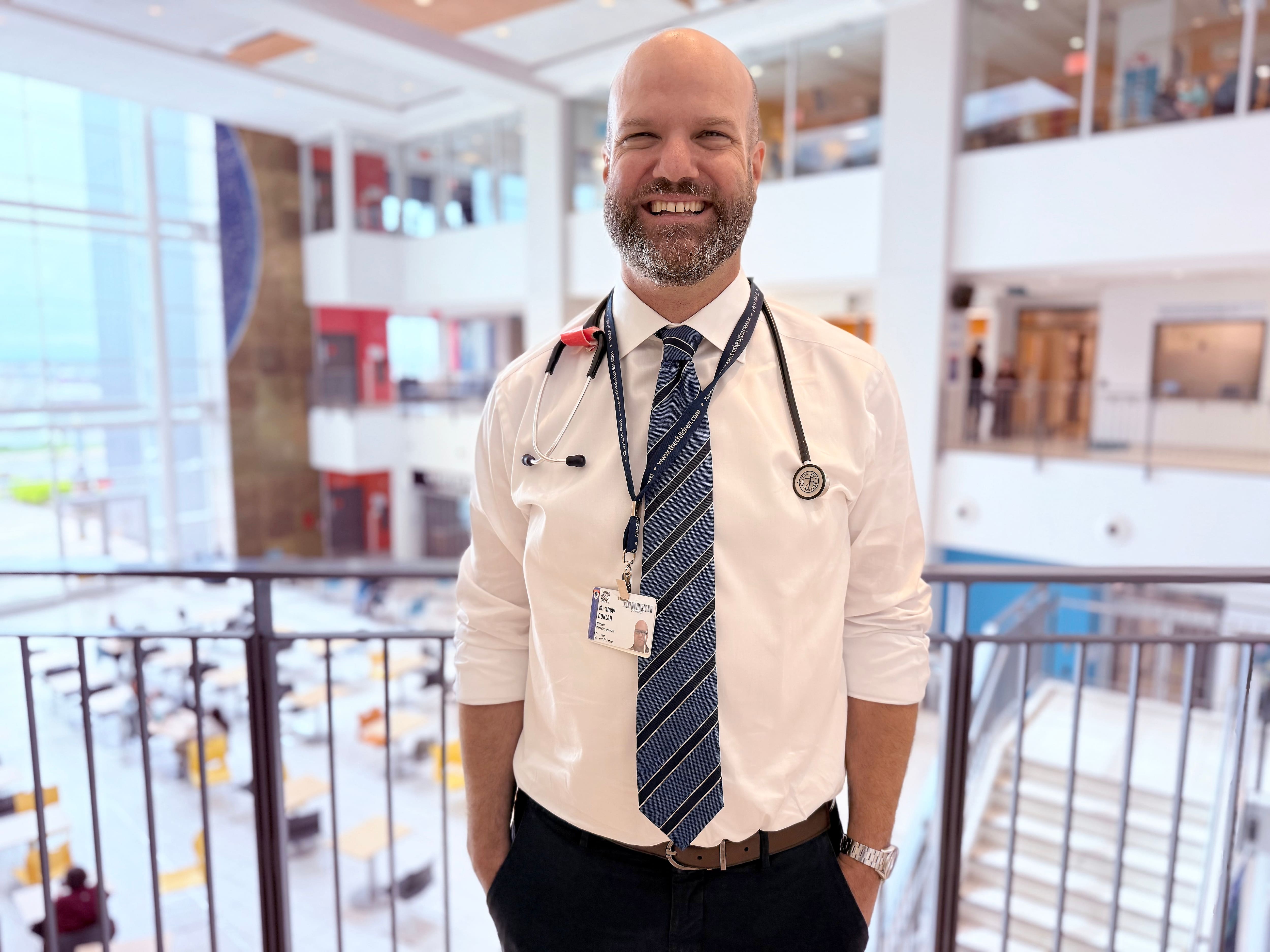 «J’ai appelé toutes les cliniques pédiatriques du Québec»: ce pédiatre a bénévolement trouvé un médecin à plus de 6000 enfants