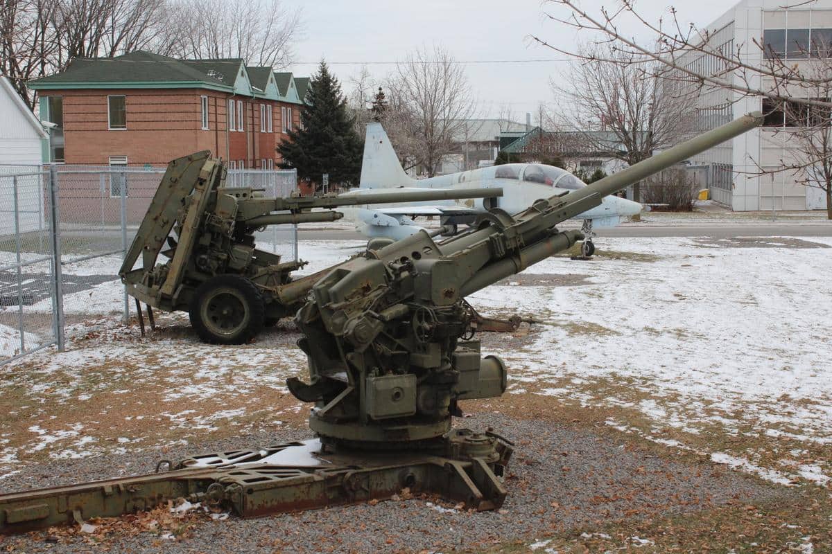 LonguePointe Fermeture du plus grand musée militaire de Montréal 24