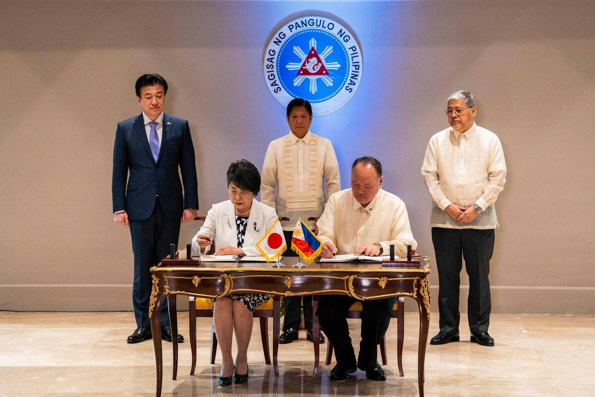 Les Philippines et le Japon signent un pacte de d&eacute;fense