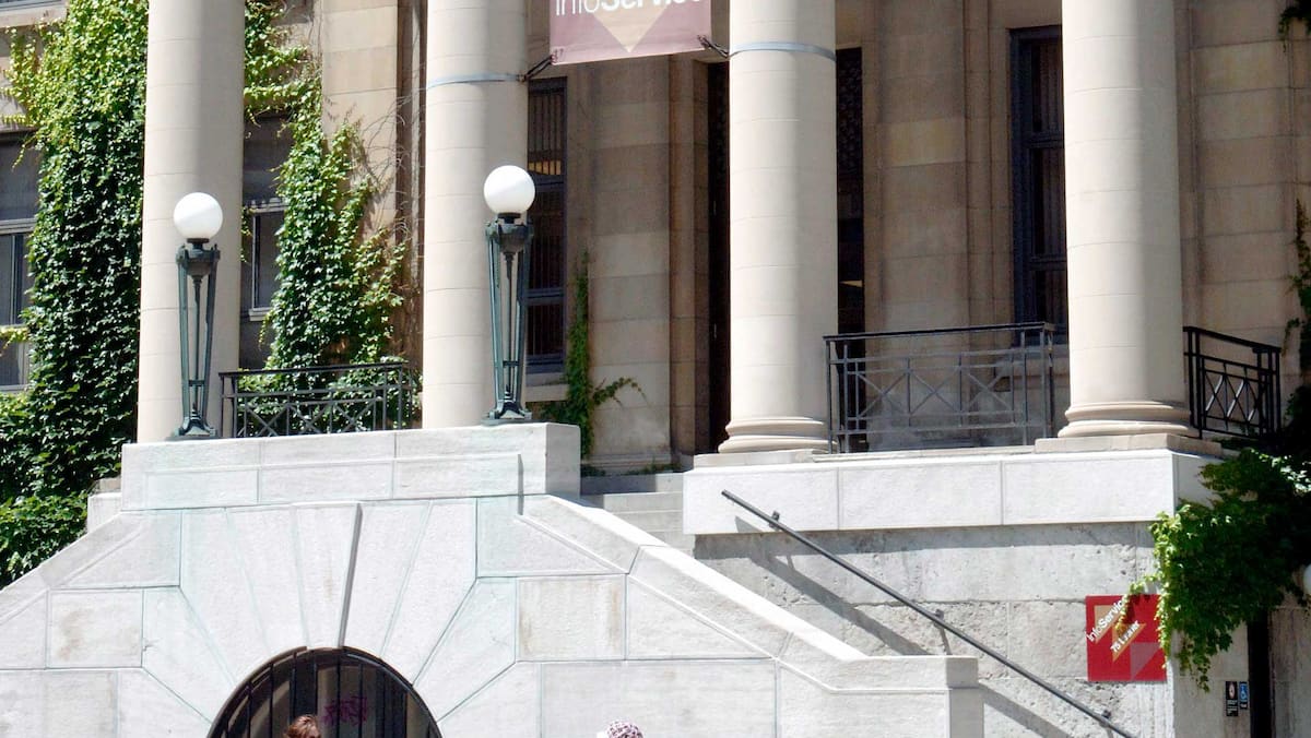 Je suis étudiant Le Journal de Montréal