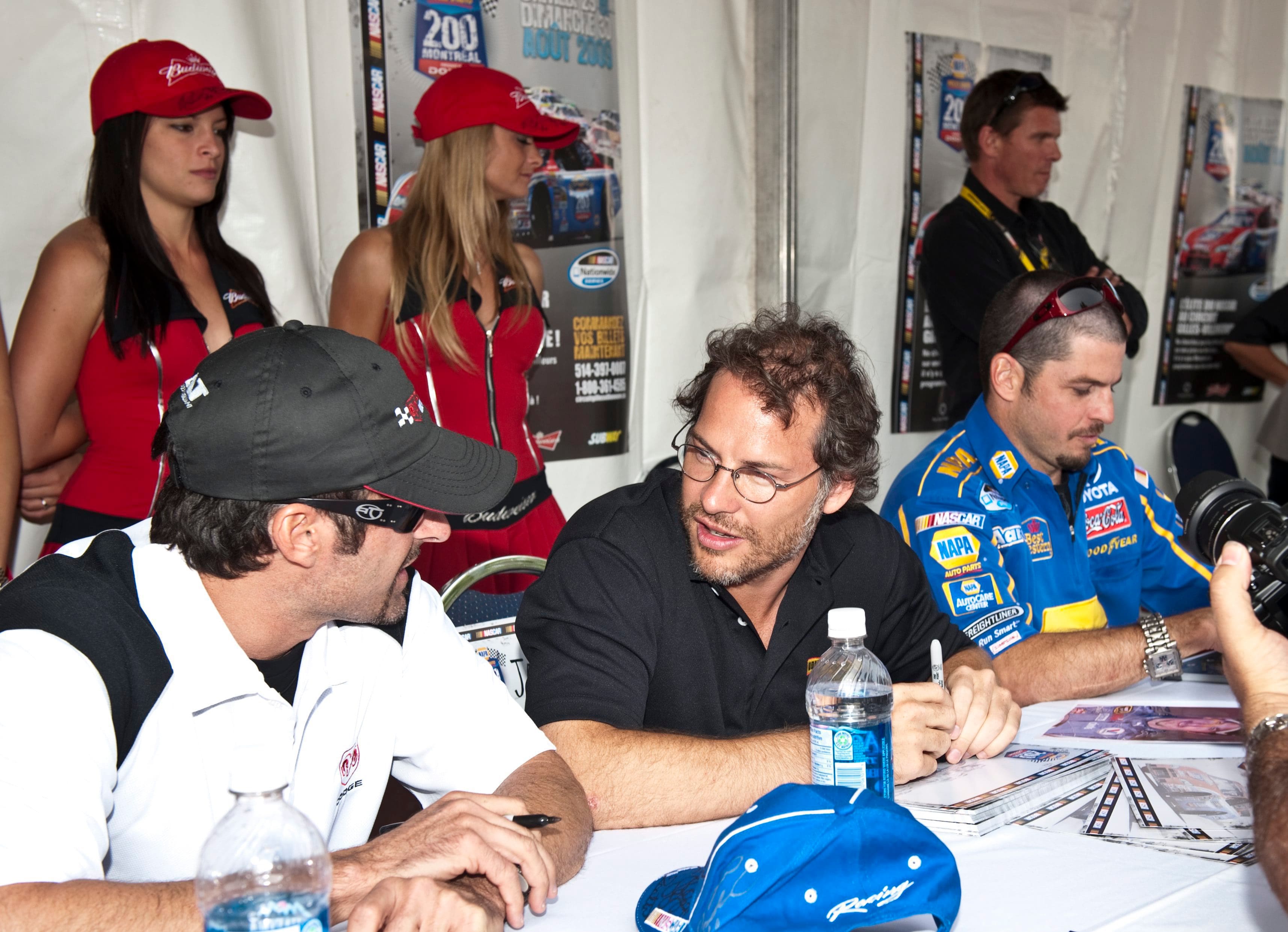 Alex Tagliani, Jacques Villeneuve et Patrick Carpentier étaient présents lors de l'épreuve NASCAR qui a eu lieu à Montréal en 2009.