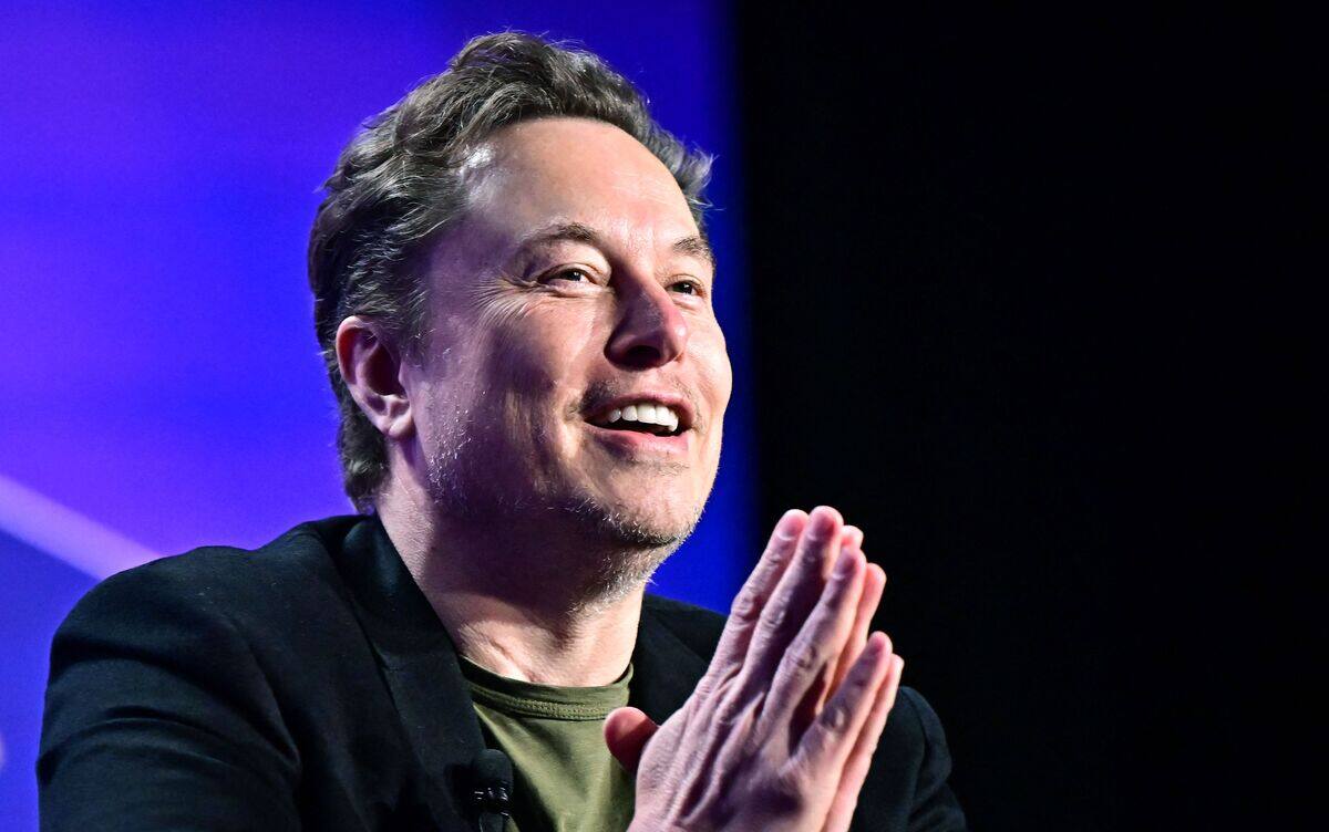 Elon Musk fustige l'accord Apple-OpenAI et menace d'interdire l'iPhone dans ses soci&eacute;t&eacute;s