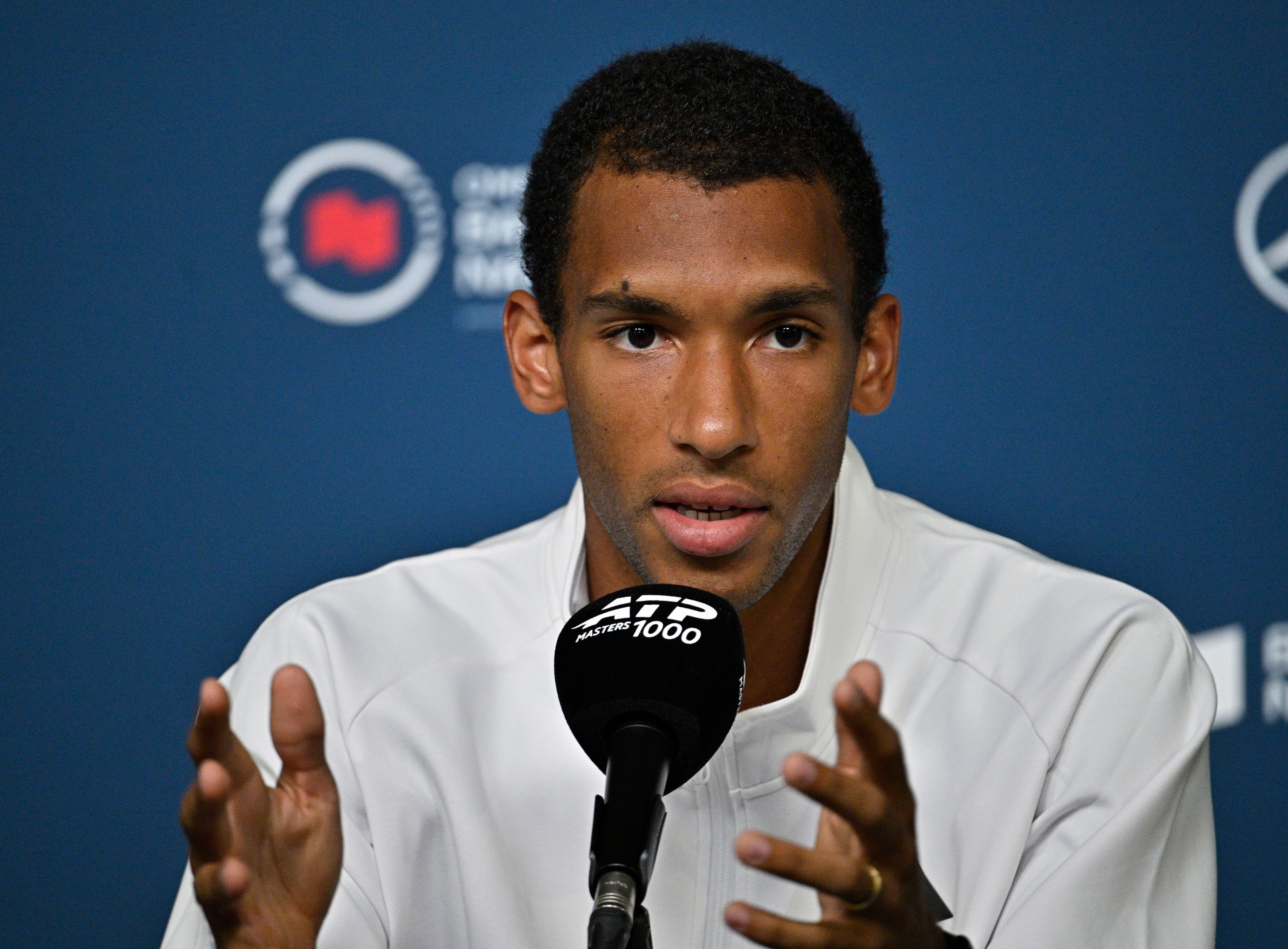 Des pensées pour Félix Auger-Aliassime et un câlin à Valérie Tétreault: le tennis est-il malade?