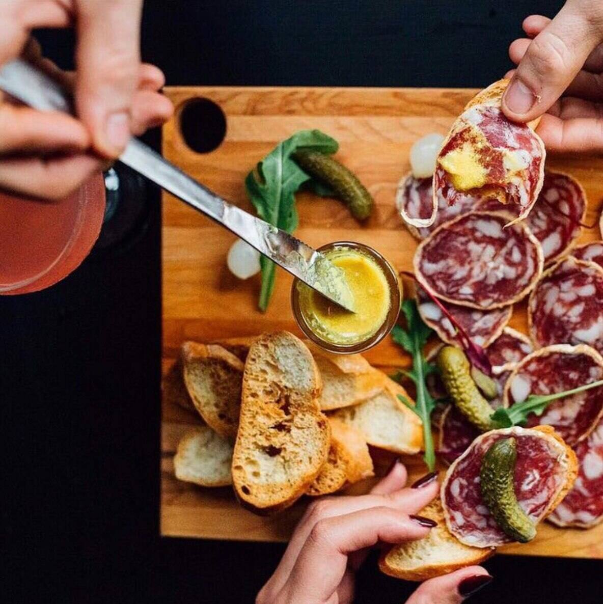 6 adresses où déguster les meilleurs plateaux de ...