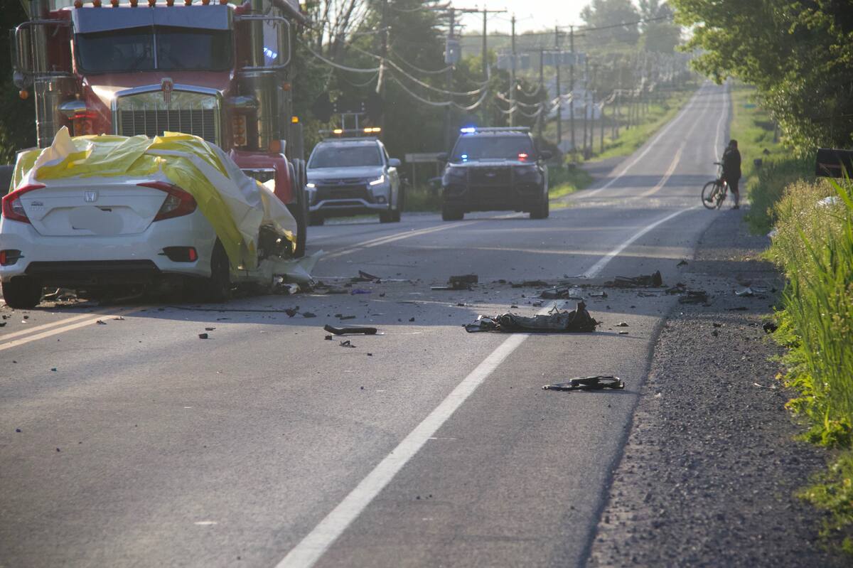 Deux automobilistes en &eacute;tat critique apr&egrave;s avoir percut&eacute; un camion