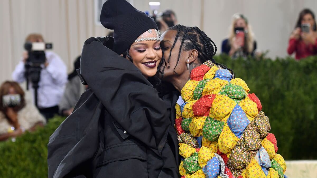 Rihanna enceinte de son premier enfant