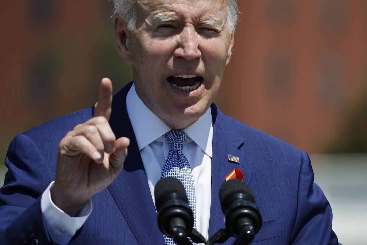 Biden &laquo;d&eacute;termin&eacute;&raquo; &agrave; aller plus loin dans la r&eacute;gulation des armes