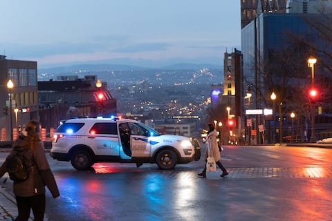 Detonation in the Upper Town of Quebec: a person arrested for the start of a fire in the Youville parking lot