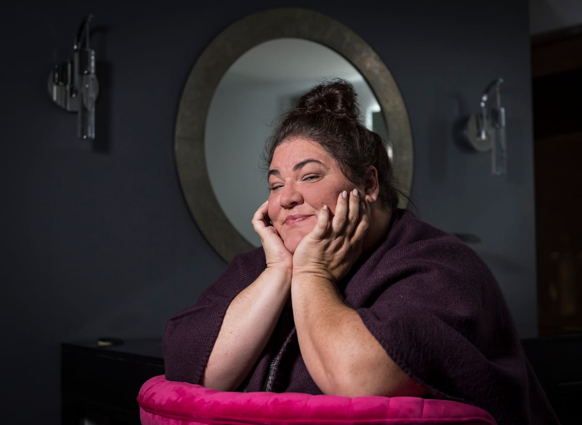 Elle se fait tatouer un dessin significatif