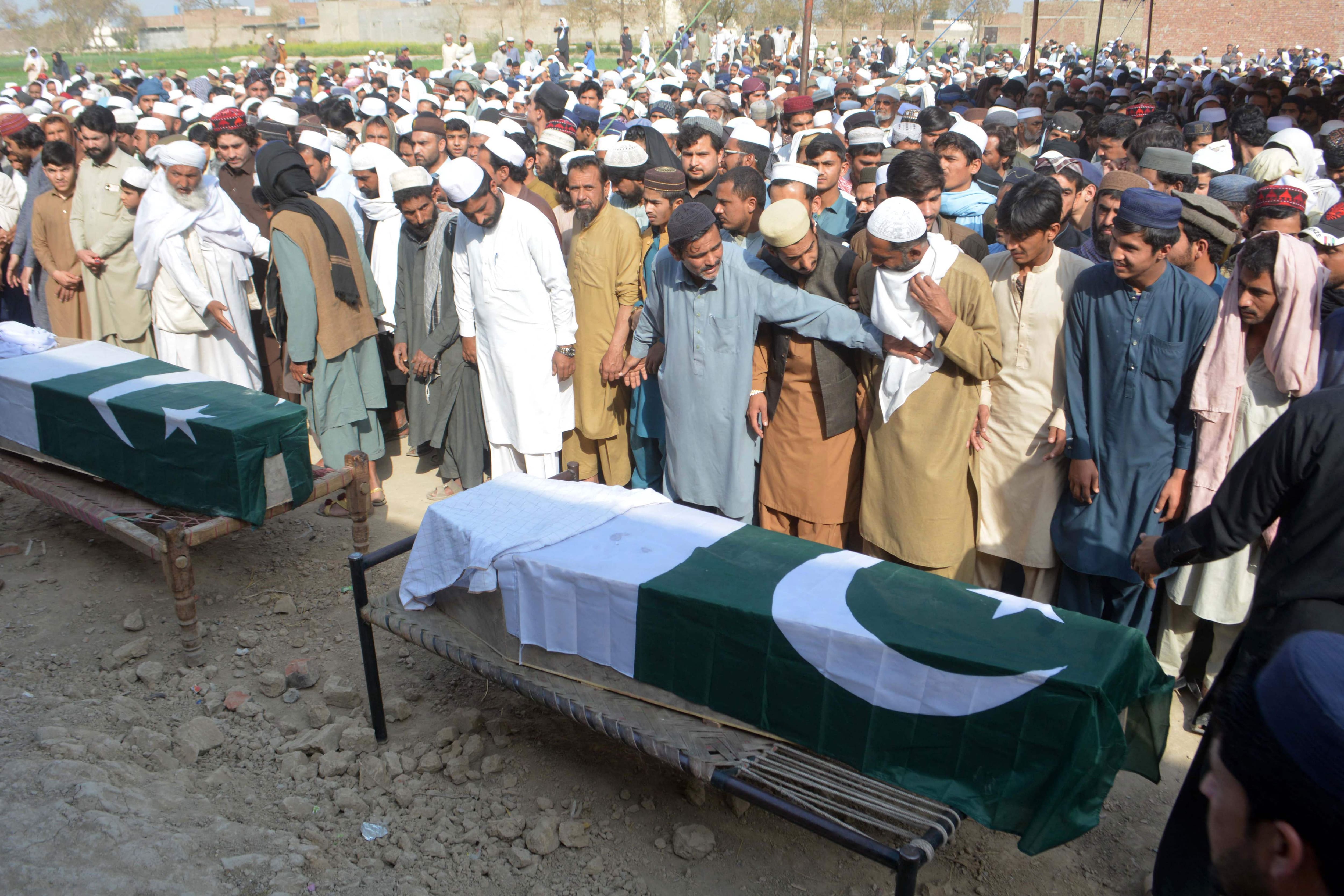 Le Pakistan d&eacute;clare la &laquo;guerre&raquo; aux autorit&eacute;s talibanes d'Afghanistan